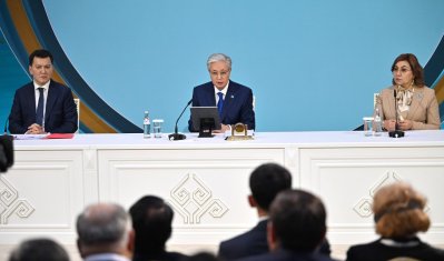 ПРЕЗИДЕНТ ҰЛТТЫҚ ҚҰРЫЛТАЙДА ЕЛ ЭКОНОМИКАСЫНЫҢ ӨСУІ МЕН МӘДЕНИЕТТІ ДАМЫТУДЫҢ БАСЫМДЫҚТАРЫН АТАП ӨТТІ