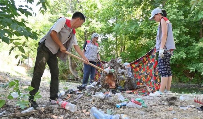 ҚОШҚАР АТА ӨЗЕНІНІҢ БОЙЫ ТАЗАЛАНДЫ