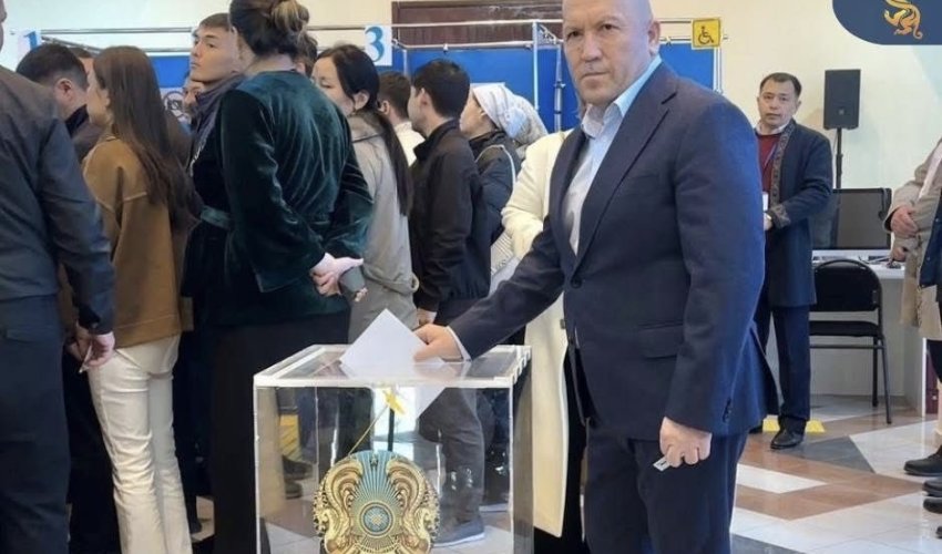 РЕФЕРЕНДУМ: ТҮРКІСТАН ОБЛЫСТЫҚ МӘСЛИХАТ ТӨРАҒАСЫ НҰРАЛЫ ӘБІШОВ ӨЗ ТАҢДАУЫН ЖАСАДЫ