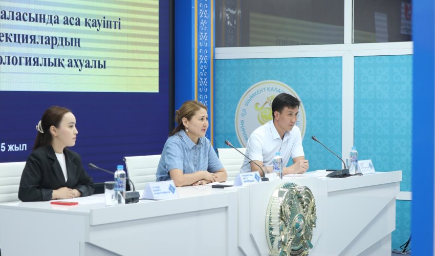 ҚАЛАМЫЗДА ҚҰТЫРУҒА ҚАРСЫ ЕКПЕ ТЕГІН ЖҮРГІЗІЛЕДІ