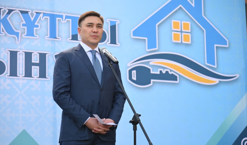 В Шымкенте 304 семьи отпраздновали новоселье в преддверии Дня Республики
