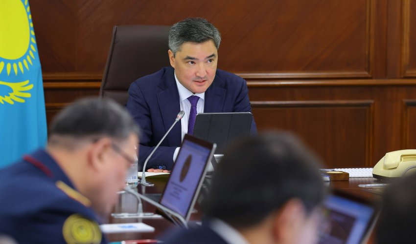 «Закон и Порядок» – основополагающий принцип новой Конституции: Олжас Бектенов провел заседание МВК по профилактике правонарушений