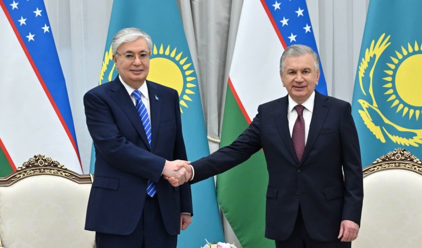 Мемлекет басшысы Қасым-Жомарт Тоқаев пен Өзбекстан Президенті Шавкат Мирзиёев бейресми кездесу өткізді
