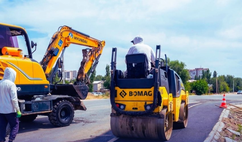 ЕҢБЕКШІ АУДАНЫНДА 2025 ЖЫЛЫ 25 КӨШЕДЕ АЯҚ ЖОЛ САЛУ ЖҰМЫСТАРЫ ЖҮЗЕГЕ АСЫРЫЛДЫ