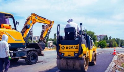 ЕҢБЕКШІ АУДАНЫНДА 2025 ЖЫЛЫ 25 КӨШЕДЕ АЯҚ ЖОЛ САЛУ ЖҰМЫСТАРЫ ЖҮЗЕГЕ АСЫРЫЛДЫ