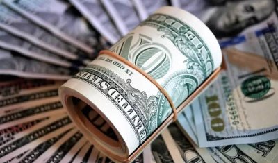 ДОЛЛАР БАҒАМЫ ТӨМЕНДЕДІ: ІРІ ҚАЛАЛАРДАҒЫ АЙЫРБАСТАУ ПУНКТТЕРІНДЕГІ ЖАҢА БАҒАЛАР
