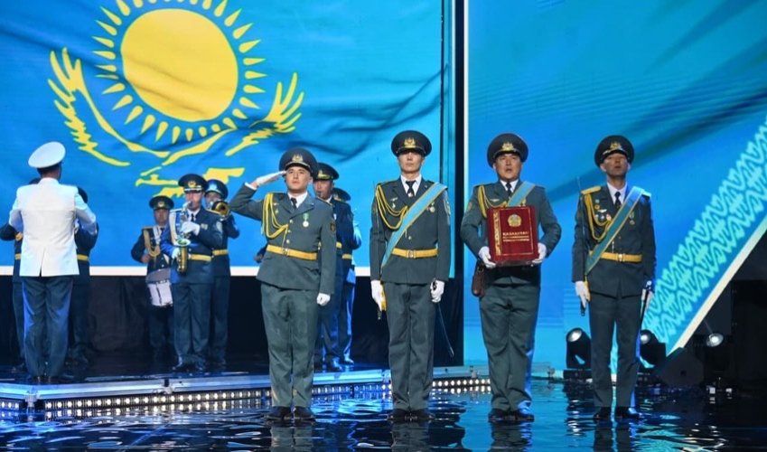 Шымкентте Ата Заң айбыны асқақтады