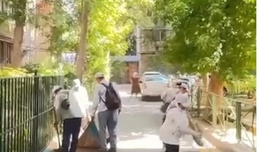 Массовый субботник прошёл в Туранском районе