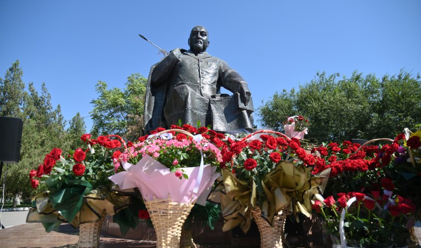 ДЕНЬ АБАЯ В ШЫМКЕНТЕ ПРЕВРАТИЛСЯ В НАСТОЯЩИЙ ДУХОВНО-КУЛЬТУРНЫЙ ПРАЗДНИК
