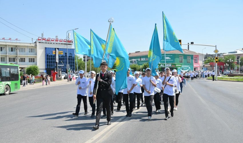 В Шымкенте отметили День государственных символов