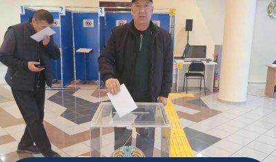 СВОЙ ВЫБОР СДЕЛАЛ ПРЕДСЕДАТЕЛЬ ТУРКЕСТАНСКОГО ОБЛАСТНОГО ФИЛИАЛА СОЮЗА ПИСАТЕЛЕЙ РК, ПОЭТ АЙДАР СЕЙДАЗЫМ