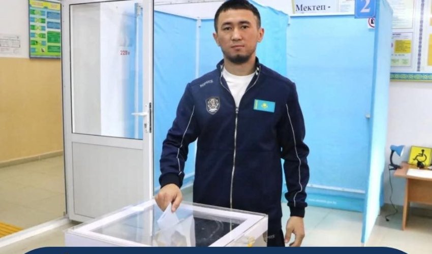 ТУРКЕСТАНСКАЯ ОБЛАСТЬ: ПРОГОЛОСОВАЛИ СПОРТСМЕНЫ СБОРНОЙ СТРАНЫ ПО БОКСУ НА РЕФЕРЕНДУМЕ