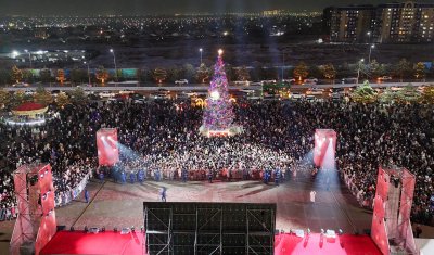 В ШЫМКЕНТЕ ЗАЖГЛИ ОГНИ ГЛАВНОЙ НОВОГОДНЕЙ ЁЛКИ ГОРОДА