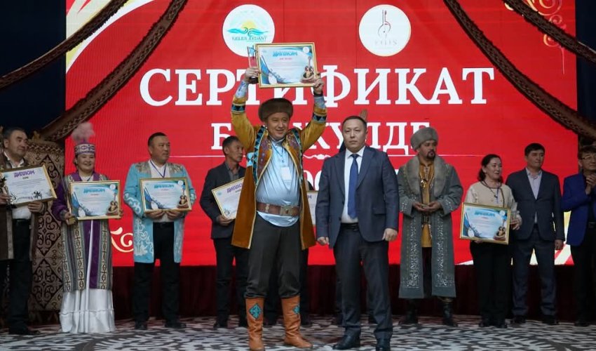 «Яссы» ансамблі облыстық өнер фестивалінде Бас жүлдені иеленді