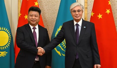 Қасым-Жомарт Тоқаев Guoyou компаниялар тобы директорлар кеңесінің төрағасы Юй Боянды қабылдады