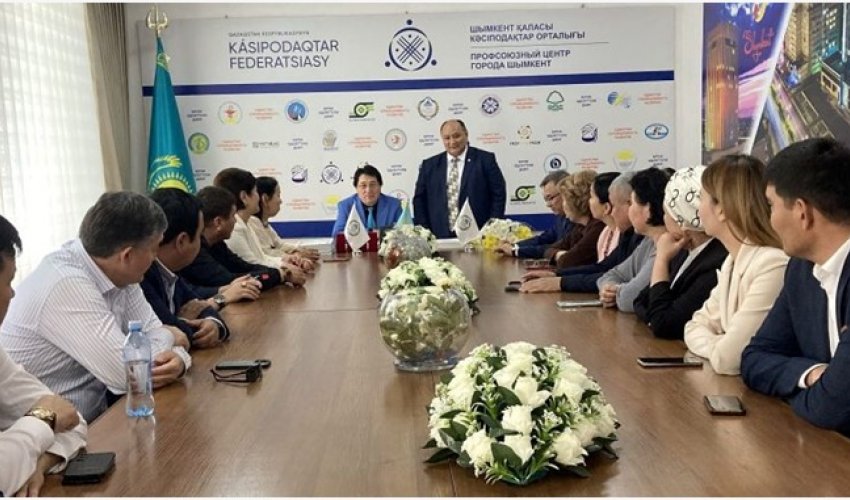 ШЫМКЕНТТЕ КӘСІПОДАҚТАР КҮНІНЕ ОРАЙ МЕРЕКЕЛІК ШАРА ӨТТІ