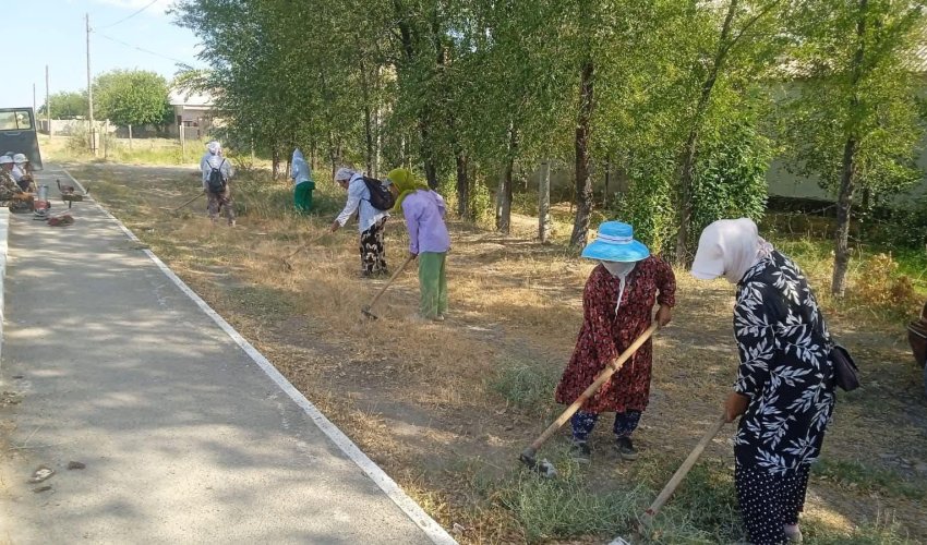 В МЕРОПРИЯТИИ ПО УБОРКЕ В САУРАНЕ ПРИНЯЛИ УЧАСТИЕ ОКОЛО 300 ЧЕЛОВЕК