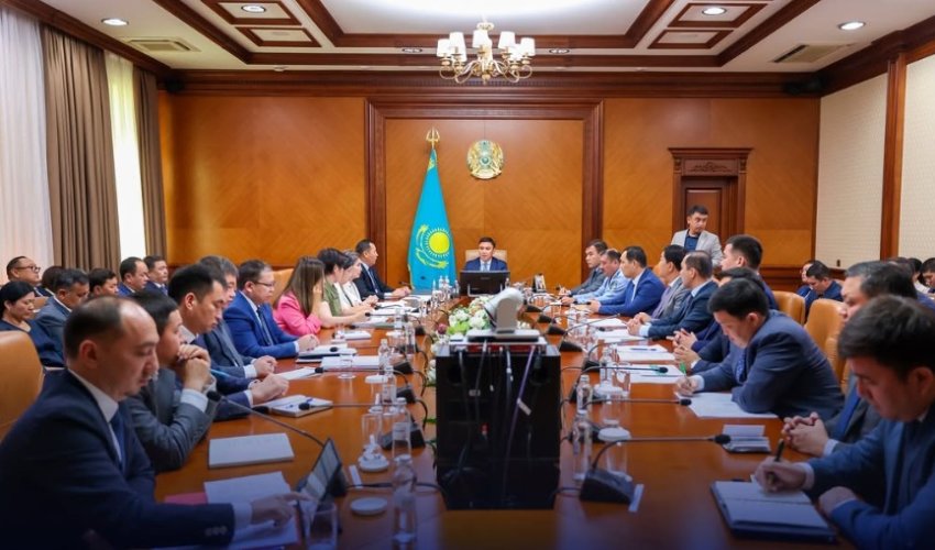 ШЫМКЕНТ: БІЛІМ САПАСЫН АРТТЫРУ ЖӘНЕ ЖҰМЫССЫЗДЫҚ ДЕҢГЕЙІН ТӨМЕНДЕТУ БАСТЫ НАЗАРДА