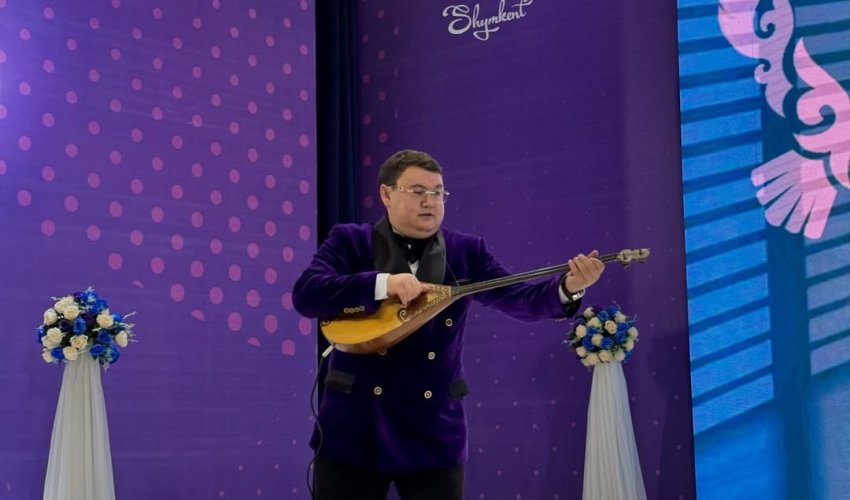ЕҢБЕКШІ АУДАНЫНДА РЕСПУБЛИКА КҮНІ МЕРЕКЕСІНЕ АРНАЛҒАН САЛТАНАТТЫ ІС-ШАРА ӨТТІ