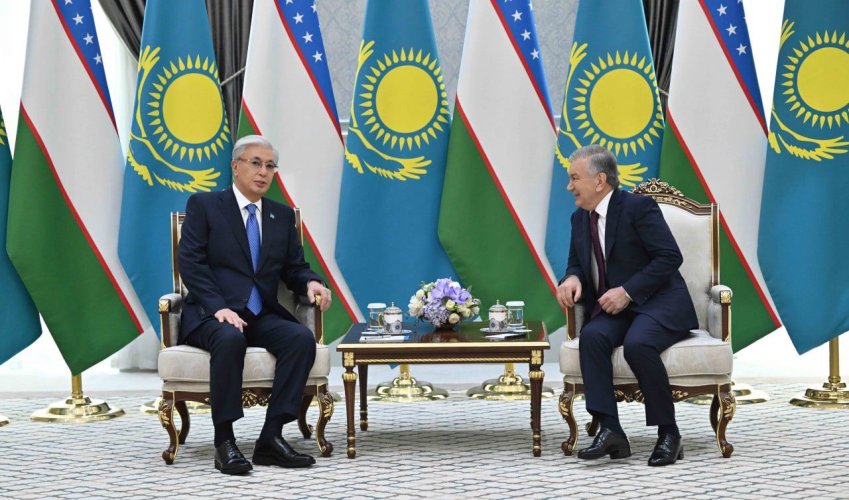 Мемлекет басшысы Өзбекстан Президенті Шавкат Мирзиёевпен келіссөз жүргізді