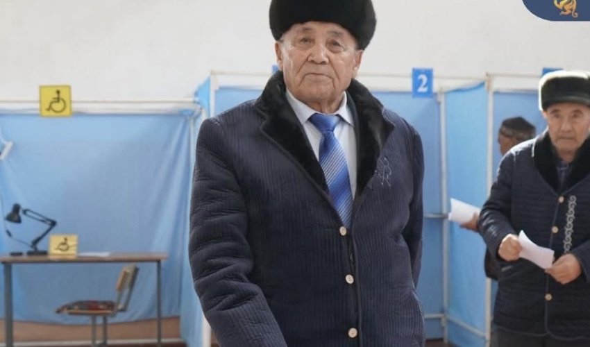 ТУРКЕСТАН: В КАЗЫГУРТЕ ПРОГОЛОСОВАЛ ГЕРОЙ СОЦИАЛИСТИЧЕСКОГО ТРУДА ТОЛЕ АГАБЕКОВ