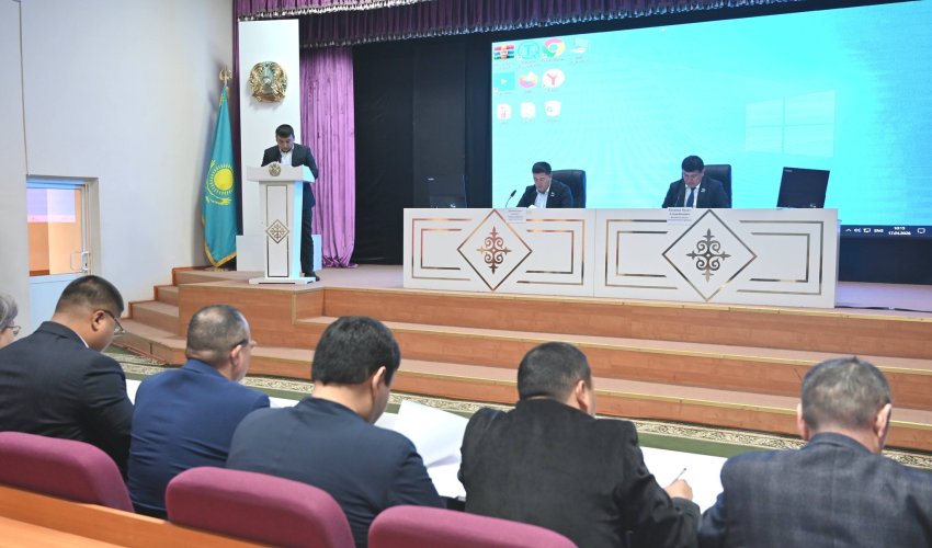 ЖЕТІСАЙ АУДАНЫНДА МӘСЛИХАТ СЕССИЯСЫНДА БЮДЖЕТ ЖӘНЕ ӘЛЕУМЕТТІК ДАМУ МӘСЕЛЕЛЕРІ ҚАРАЛДЫ