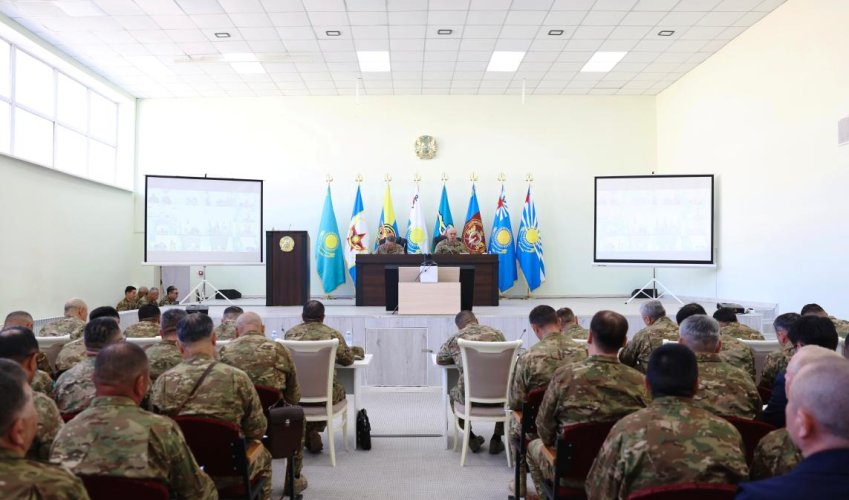 Қорғаныс министрлігінің алқасы: ведомство басшысы әскерлерді дамытудың басым міндеттерін айқындады