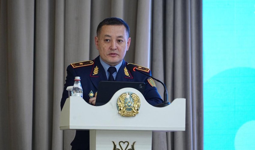 Разговор о важном: Глава полиции Шымкента встретился со студентами