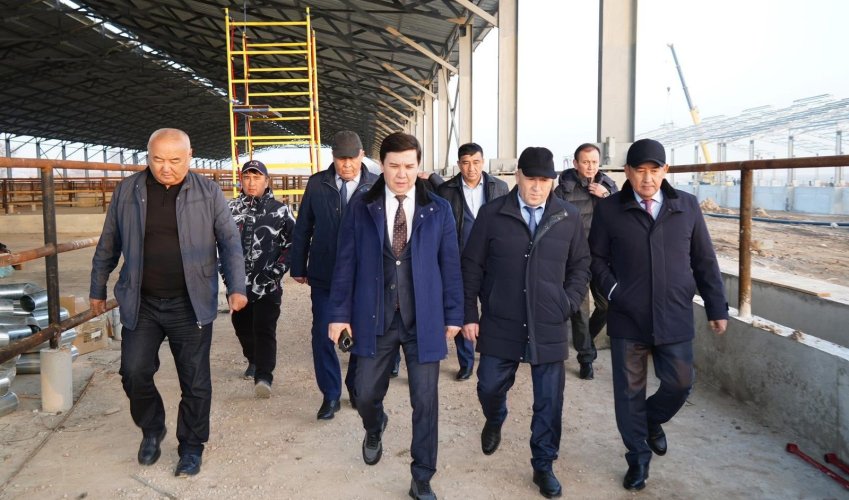 МӘЖІЛІС ДЕПУТАТЫ ҚАЗЫҒҰРТ АУДАНЫНДАҒЫ ЖАҢА ЖОБАЛАРМЕН ТАНЫСТЫ